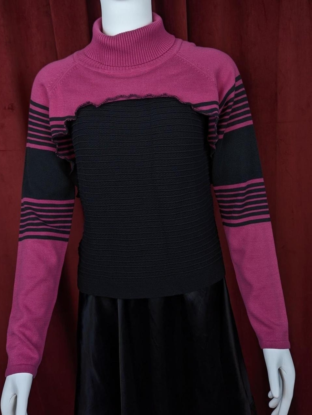 🖤💗🖤 STEPHANIE SHRUG 🖤💗🖤